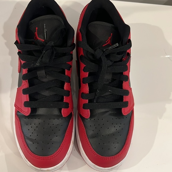 Boys Nike air Jordan retro low sneakers authentic - Picture 2 of 6